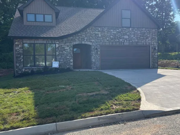 2377 Lena George Ln, Knoxville, TN 37931