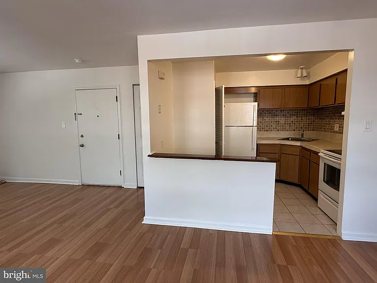 512 Stidman Dr #D3 — Photo 4