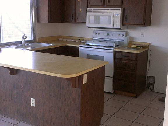 2nd image of 4434 E Hidalgo Ave