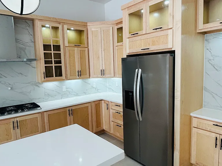 12825 Middlesbrough Ave — Photo 3