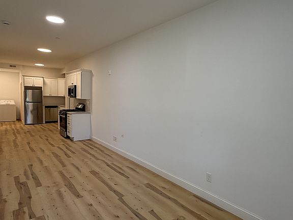3rd image of 605 Millbury St #2-R