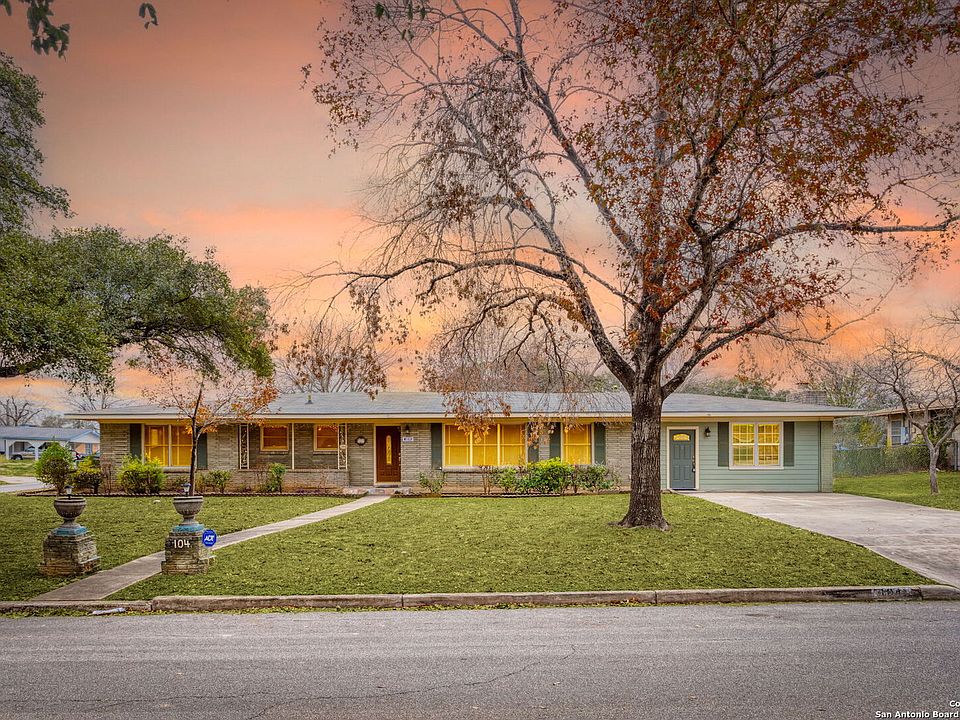 1st image of 104 ROLLING GREEN DR