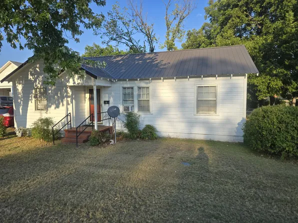 809 S Rogers St, Clarksville, AR 72830