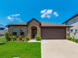1605 Pleasant Knoll Trl, Aubrey, TX 76227