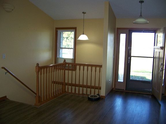 3rd image of 904 N Jackson St
