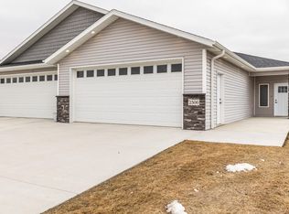 2506 34th Ave SE, Mandan, ND 58554
