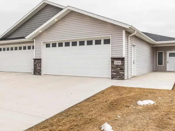 2506 34th Ave SE, Mandan, ND 58554