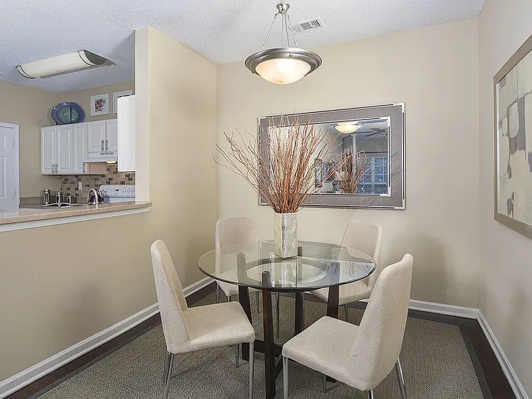 Brookside Park Apartments — Photo 3