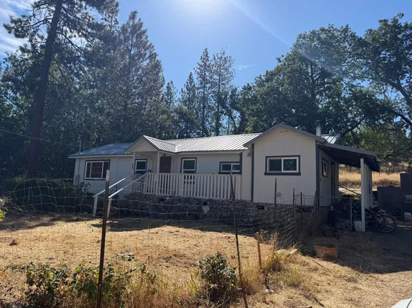 321 Madrone Ave, Hayfork, CA 96041