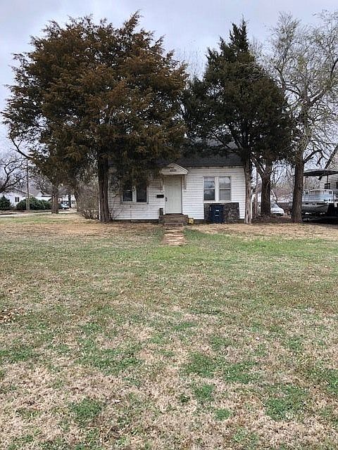1st image of 1602 E Oklahoma Ave