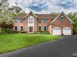 10 McGuire Ct, Montvale, NJ 07645
