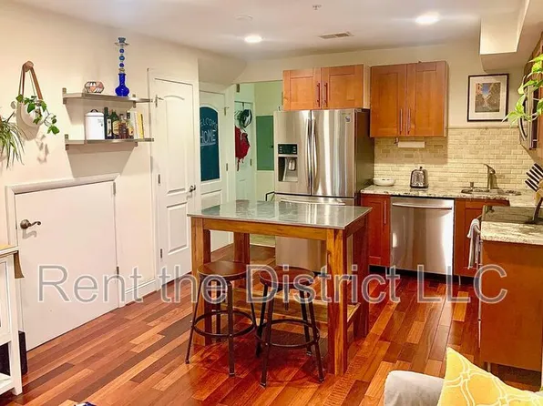 1424 L St SE APT 101, Washington, DC 20003