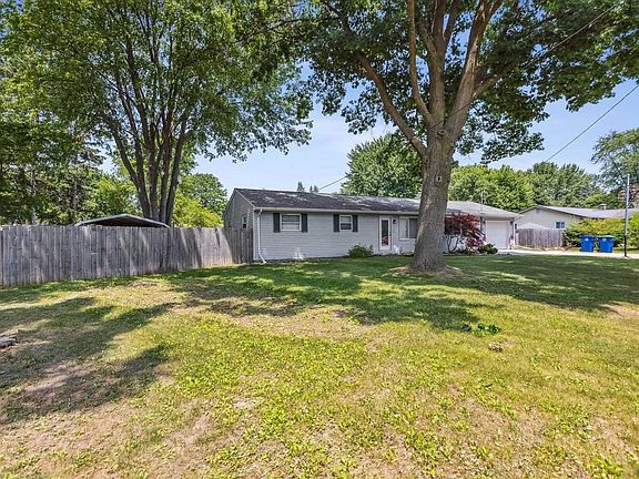 5th image of 9452 Fair Ln