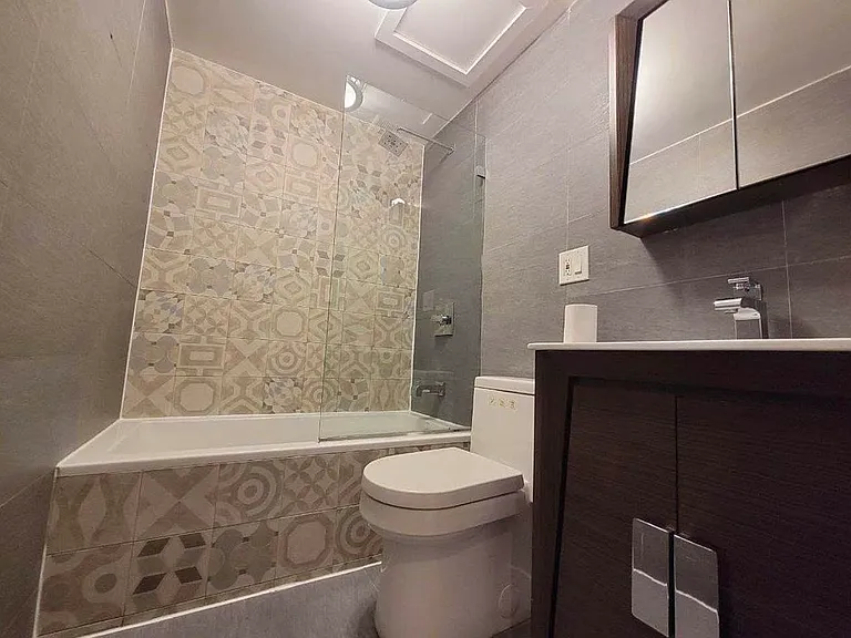 1275 Jefferson Ave #3 — Photo 9