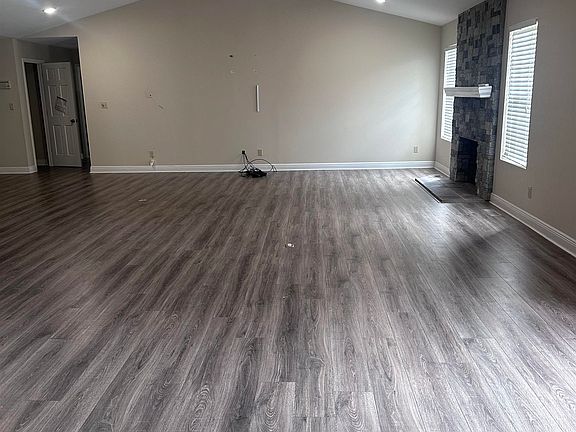 3rd image of 2785 Sowell Rd
