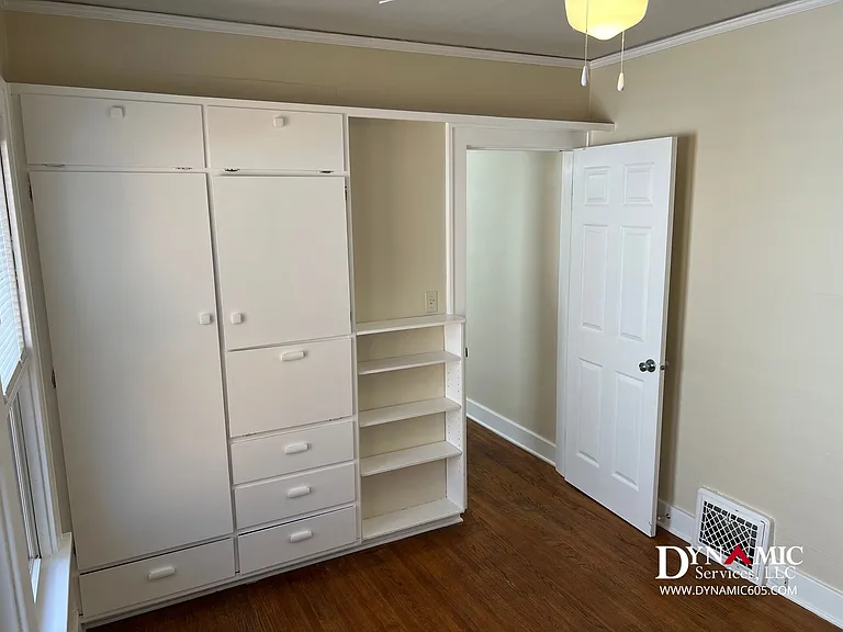 1917 S Duluth Ave — Photo 14