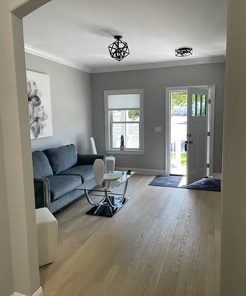 29 Halsey St — Photo 2