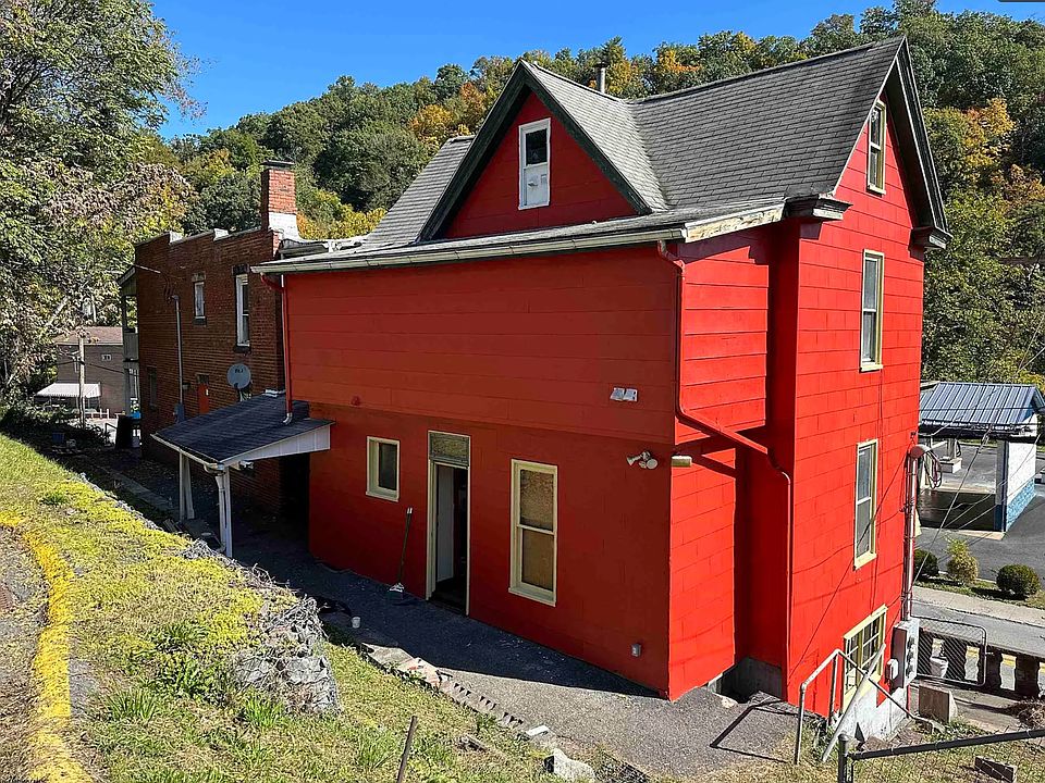 2nd image of 222 E Brockway Ave #3