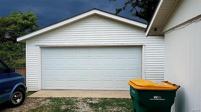 2nd image of 166 Briarmoor Ln