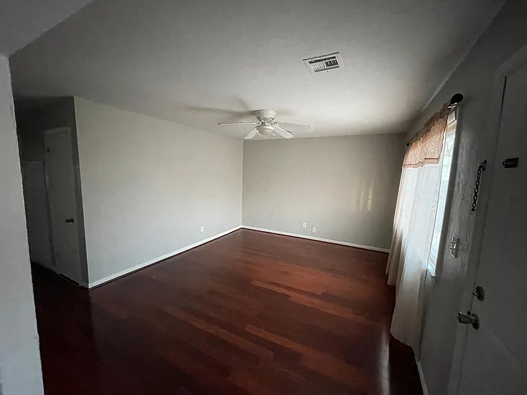 2404 W Rita St — Photo 5