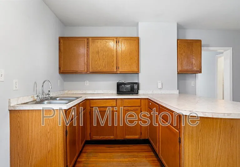 721 2nd St #A — Photo 8