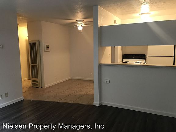 5th image of 1823 H St APT D