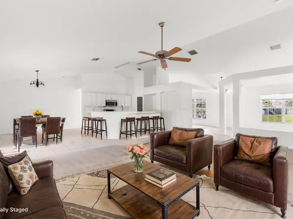 425 SW Bradshaw Circle, Port St Lucie, FL 34953