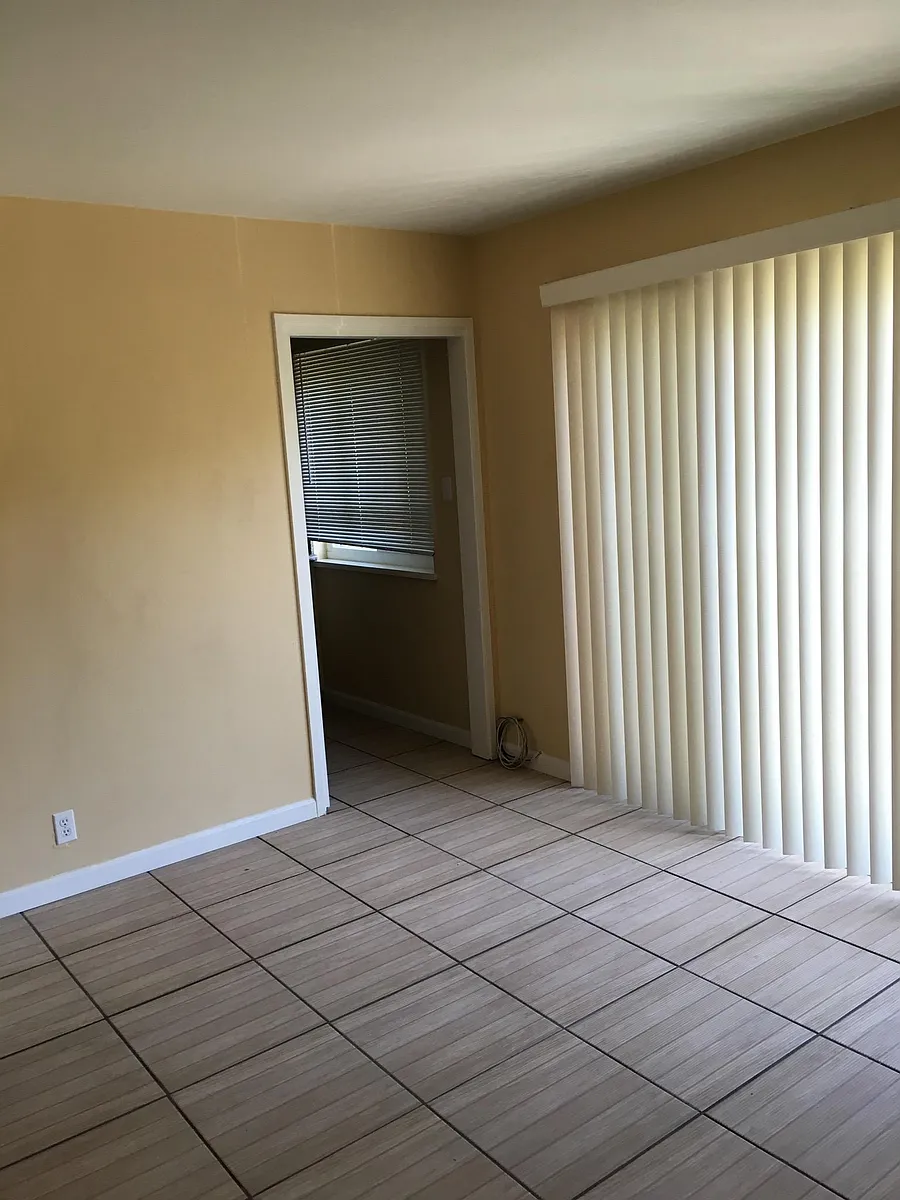 Building Photo - 2533 Hillegass Ave #306