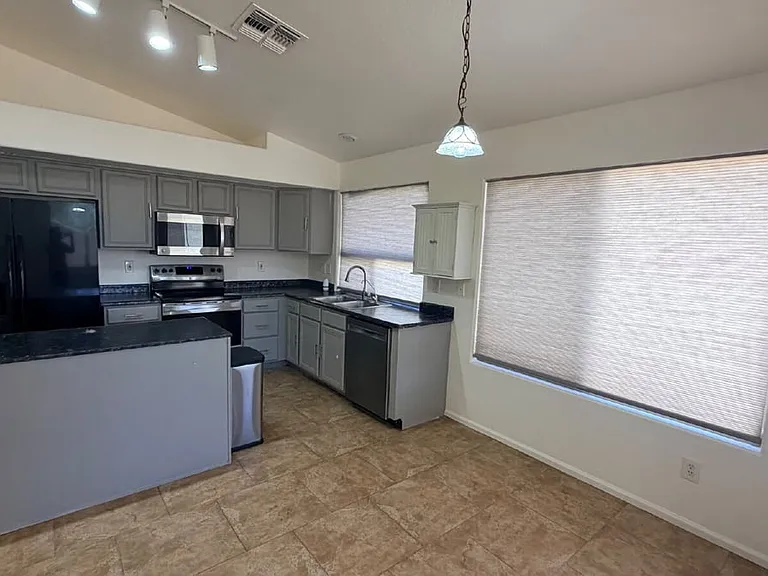43878 W Wade Dr — Photo 11