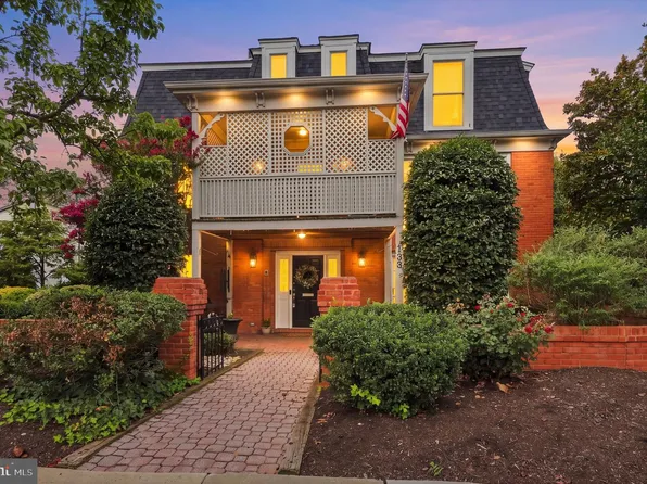 133 Plum St, Moorestown, NJ 08057