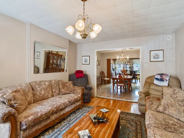 457 6th Street image 3 of 16