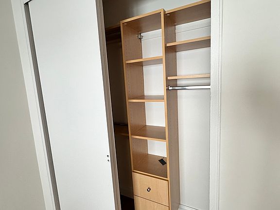 2nd image of 305 E 86th St APT 19TW