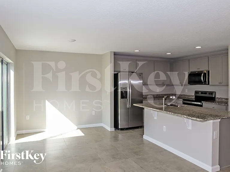220 Southern Breeze Loop — Photo 3