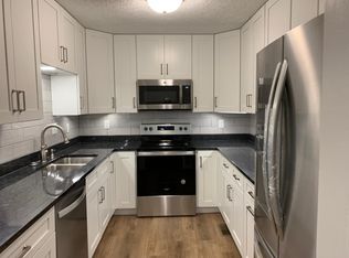 1065 Chevy Chase Ln, Indianapolis, IN 46280