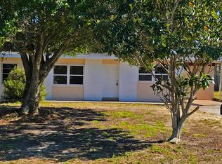 543 4th Pl SW, Vero Beach, FL 32962