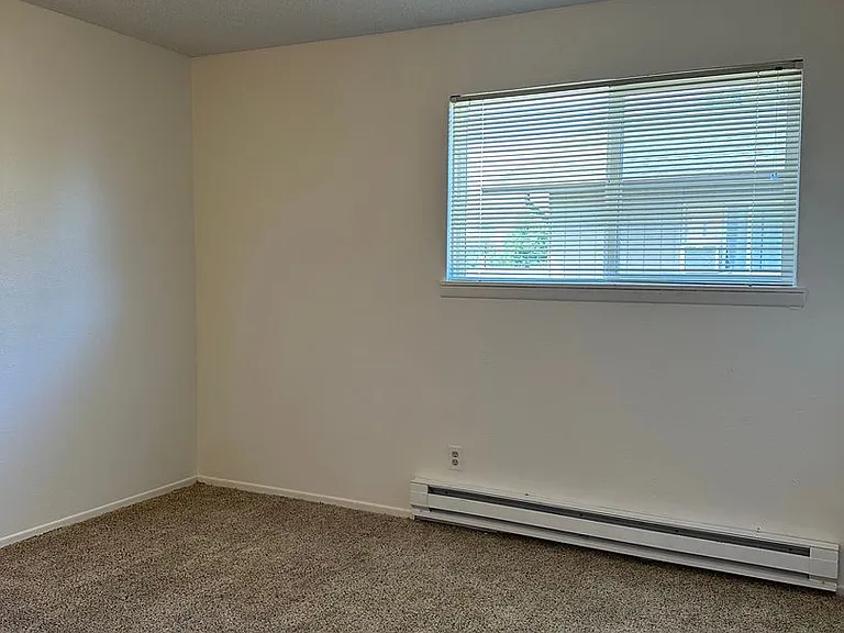 452-Trinity Apartments — Photo 16