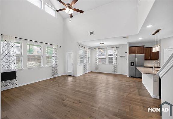 5th image of 7225 Raynor Pl