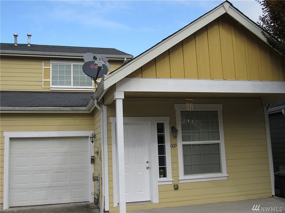 1st image of 609 114th St E