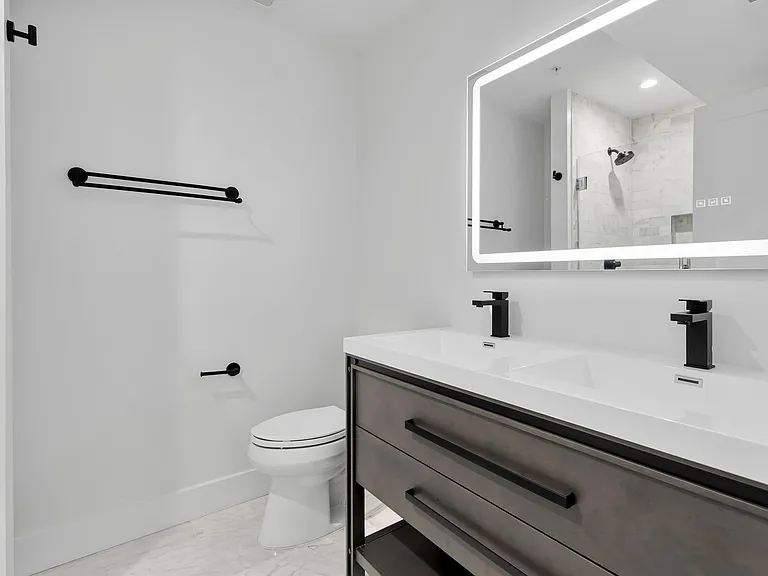 1118 Lamont St NW #1 — Photo 10