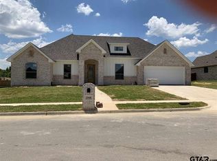2948 Barton Crk, Tyler, TX 75703