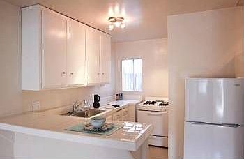 1st image of 1014 N Oxford Ave APT 11