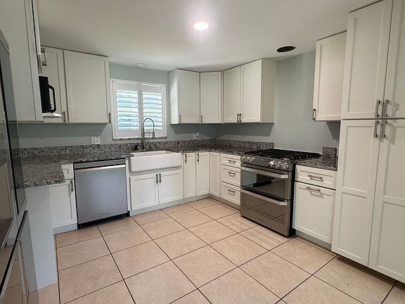 2nd image of 435 E Mills Ave