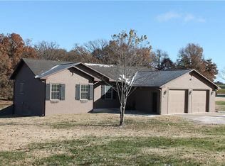 13946 Noah Rd, Gravette, AR 72736