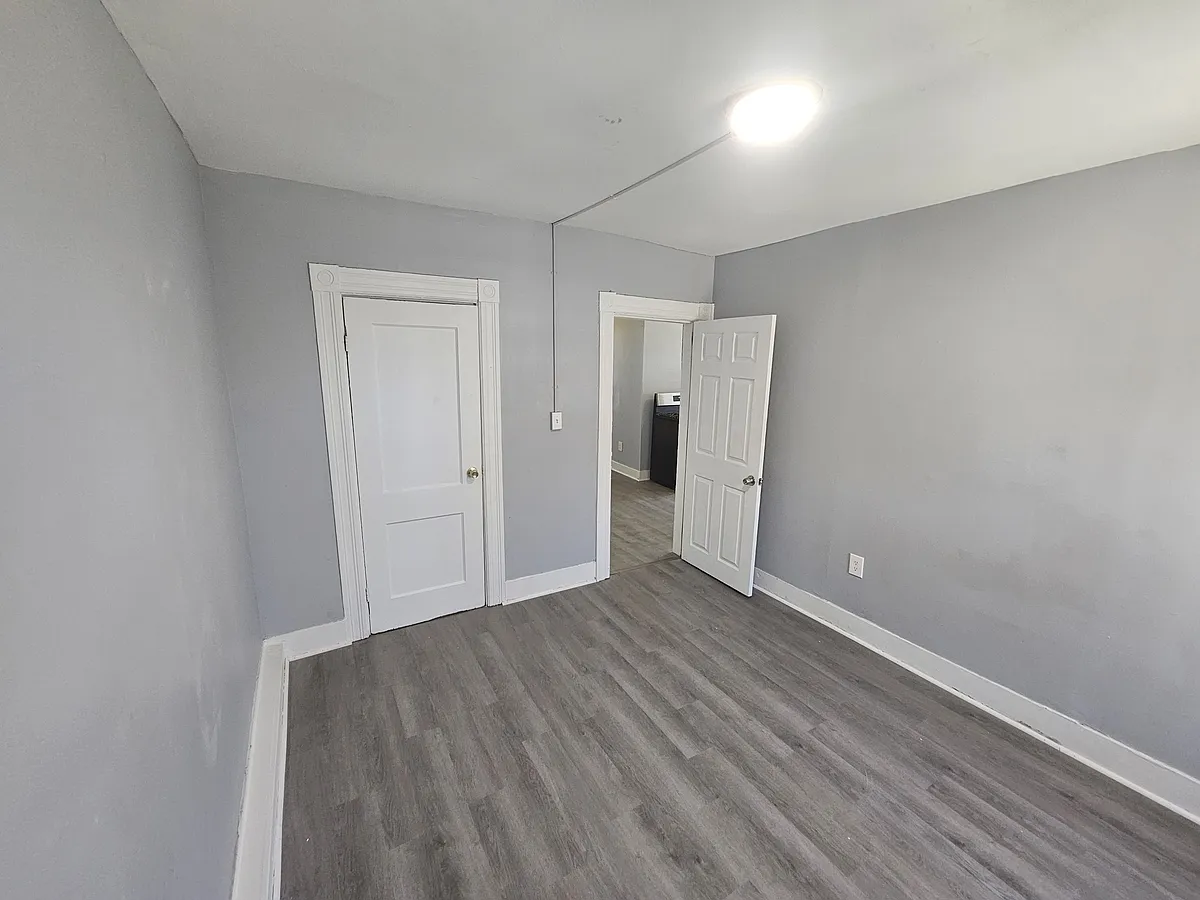 Building Photo - 305-309 Cedar St #309-2