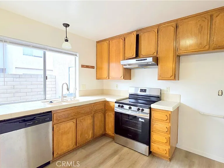 831 Windwood Dr — Photo 5
