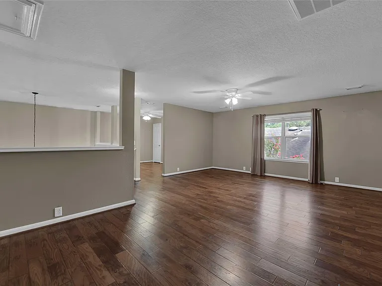 2706 Woodspring Forest Dr — Photo 25