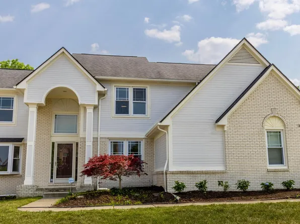 37199 Aspen Dr, Farmington Hills, MI 48335