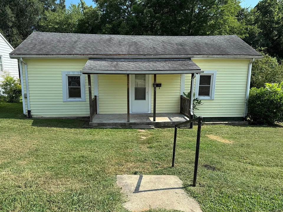 195 Hamlin Ave