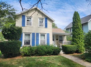 921 Dodge St, Lake Geneva, WI 53147