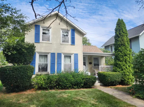 921 Dodge STREET, Lake Geneva, WI 53147